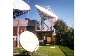 portico de hormigon para apoyo de antenas satelitales